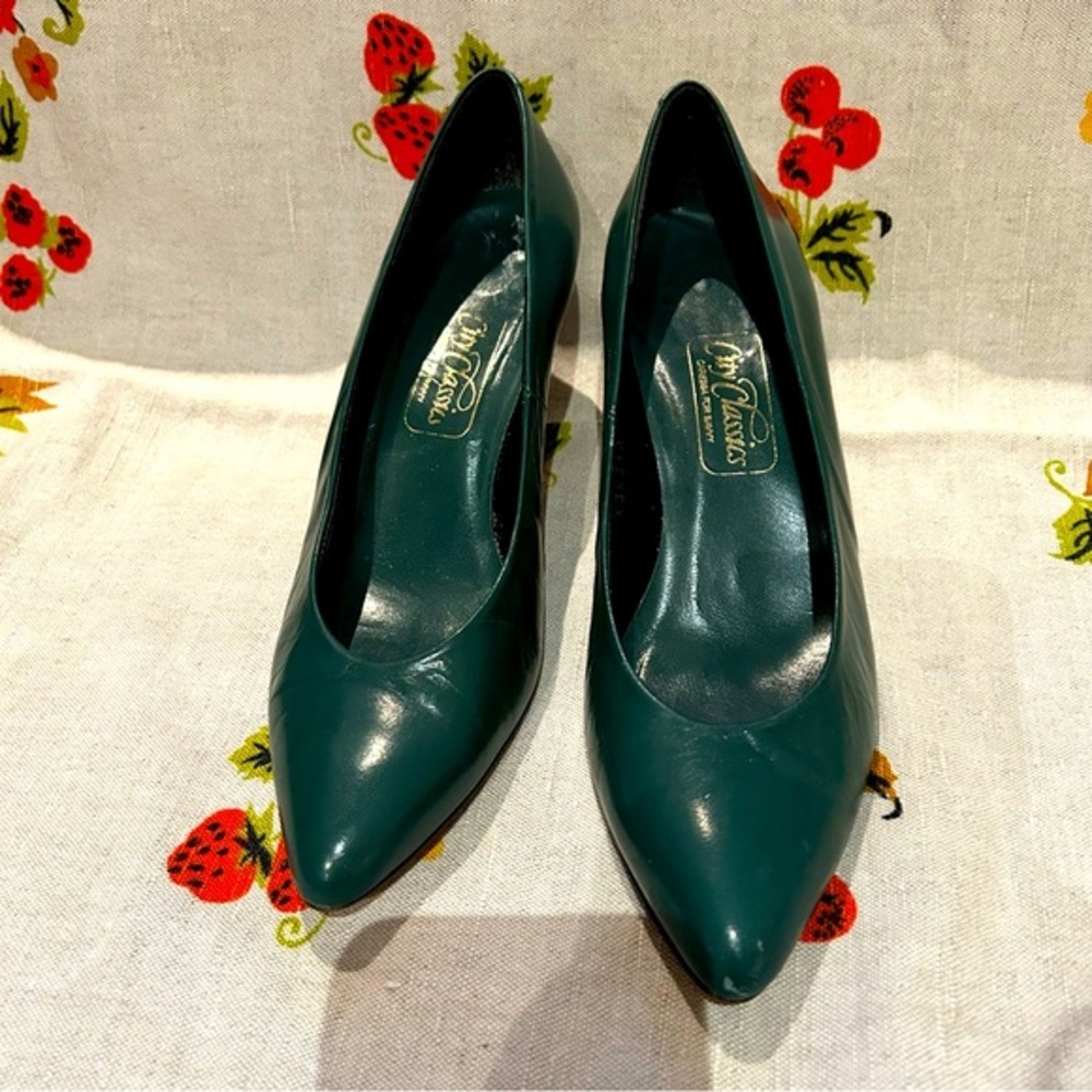 Vintage Green Leather heals